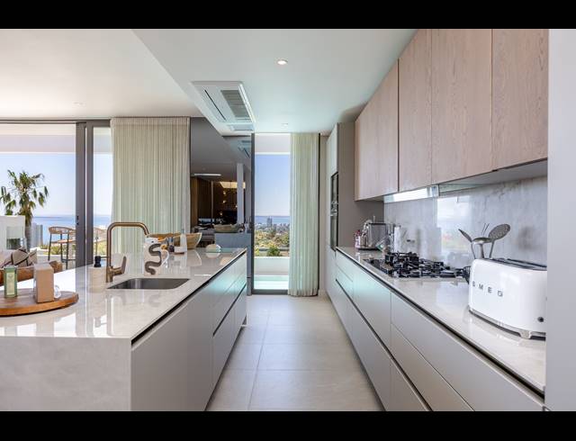 4 BEDROOM APARTMENT TO LET IN FRESNAYE